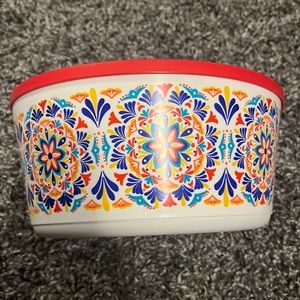 Tupperware 4.3L Bowl